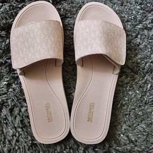 Michael Korse wade slide